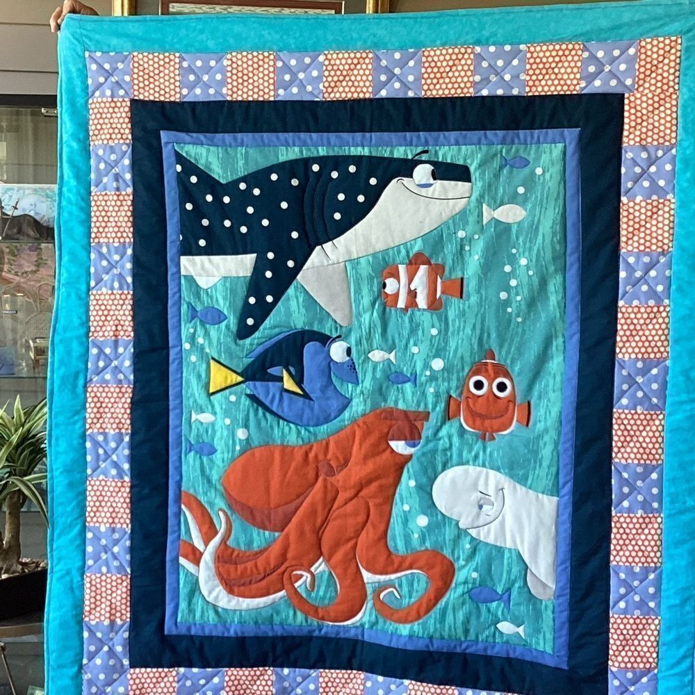 Ocean Adventure Fish Quilt - Picture 15 of 15